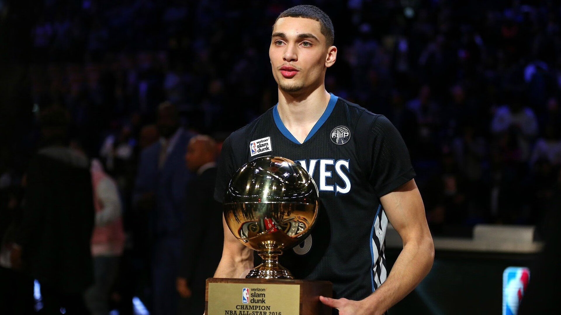 米切尔爆发，公牛正面击溃广厦队，一场定义赛季的胜利